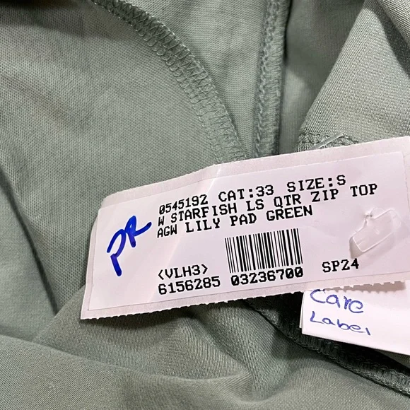 Lands' End Women’s NWT Lily Pad Green Quarter-Zip Top - Picture 6 of 6